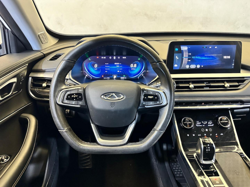 Foto do veículo CAOA CHERY TIGGO 8  1.6 TGDI 2022 63.497 KM 135.900,00