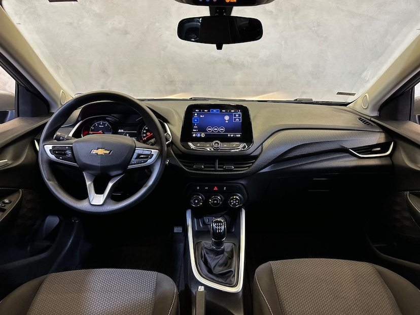 Foto do veículo CHEVROLET ONIX  1.0MT LT1 2024 30.812 KM 80.900,00