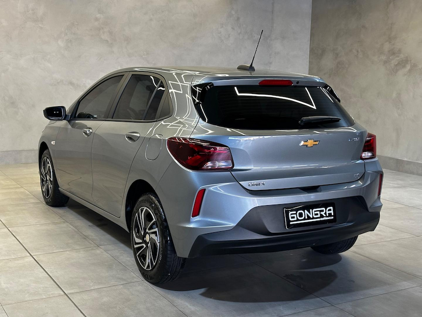 Foto do veículo CHEVROLET ONIX  1.0MT LT1 2024 30.812 KM 80.900,00