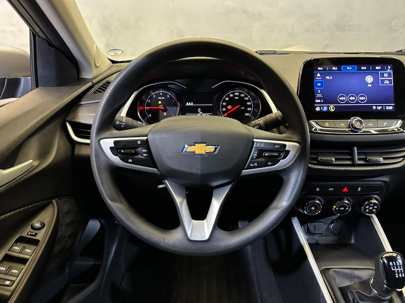 Foto do veículo CHEVROLET ONIX  1.0MT LT1 2024 30.812 KM 80.900,00