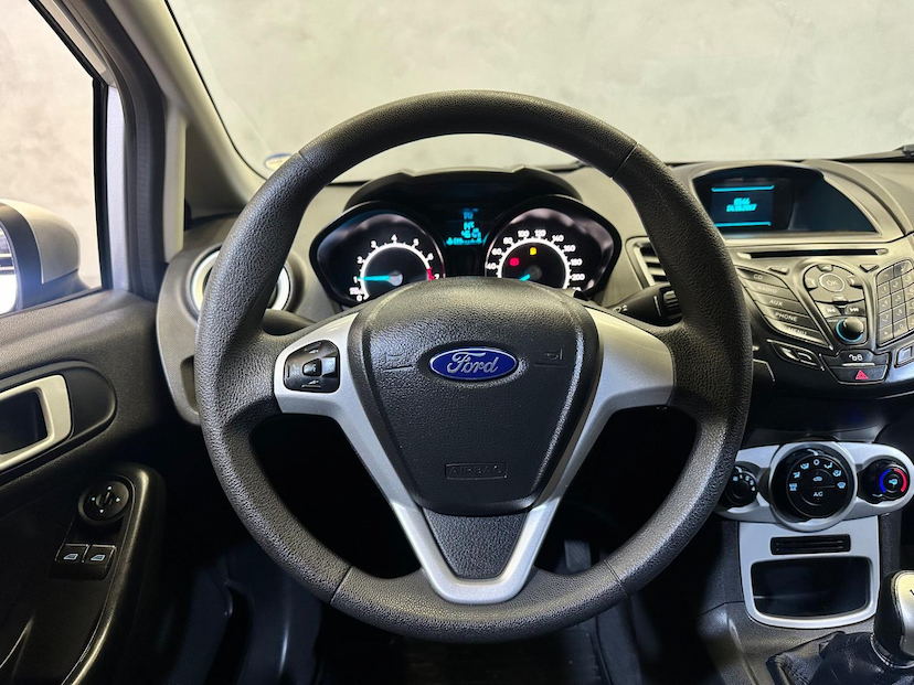 Foto do veículo FORD FIESTA  1.6 SE HATCH 16V FLEX 4P MANUAL 2018 102.400 KM 53.900,00