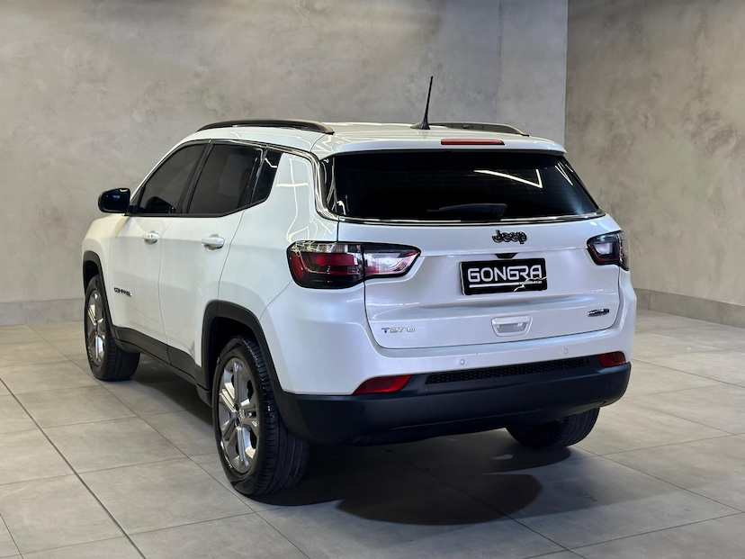 Foto do veículo JEEP COMPASS  LONG. T270 1.3 TB 4X2 FLEX AUT. 2023 34.631 KM 140.900,00
