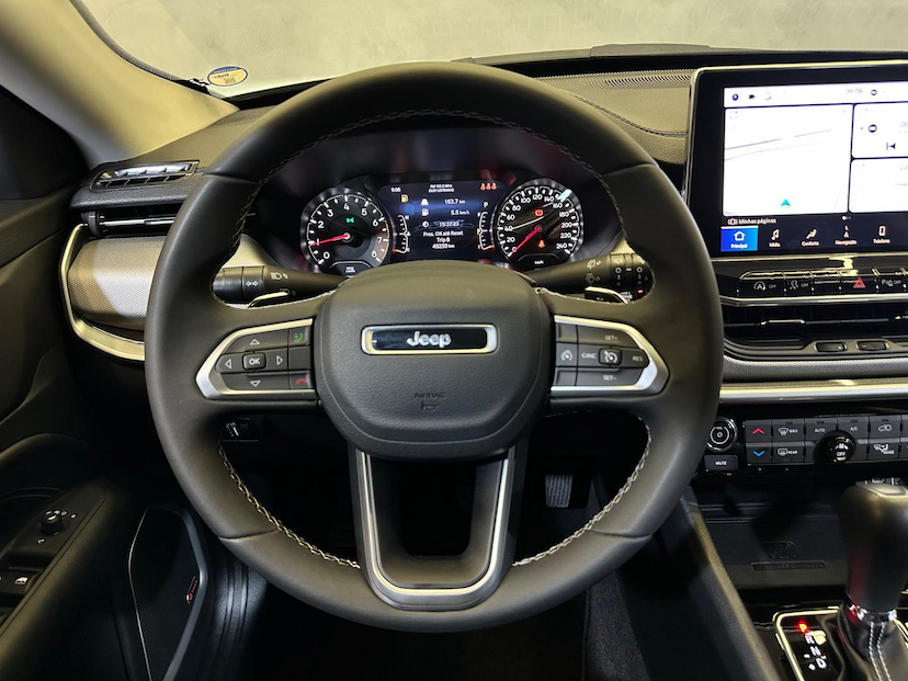 Foto do veículo JEEP COMPASS  LONG. T270 1.3 TB 4X2 FLEX AUT. 2023 49.250 KM 134.900,00