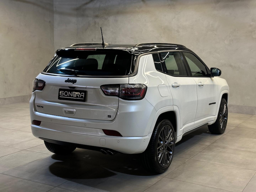Foto do veículo JEEP COMPASS  SERIE S T270 TURBO FLEX AUT. 2024 17.400 KM 184.900,00