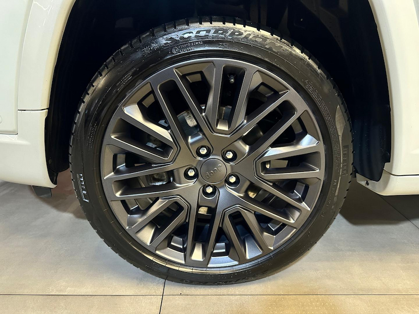 Foto do veículo JEEP COMPASS  SERIE S T270 TURBO FLEX AUT. 2024 17.400 KM 184.900,00