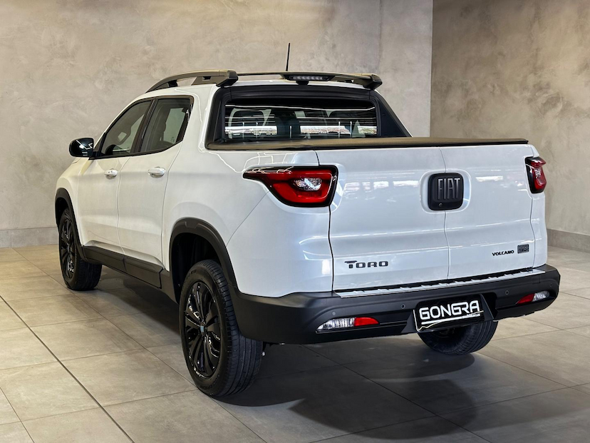 Foto do veículo FIAT TORO  1.3 TURBO 270 FLEX VOLCANO AT6 2025 135 KM 159.900,00