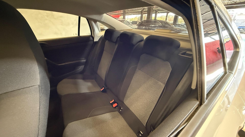 Foto do veículo VOLKSWAGEN VIRTUS  TSI 1.0 FLEX 12V 4P MEC. 2024 50.212 KM 89.900,00