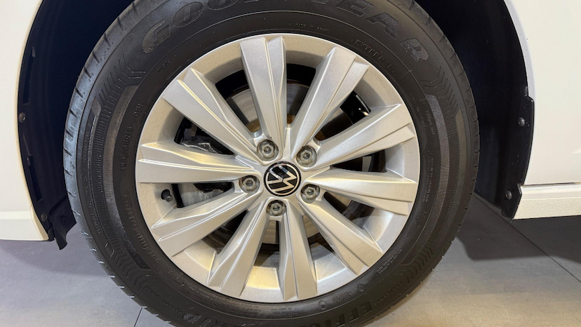 Foto do veículo VOLKSWAGEN VIRTUS  TSI 1.0 FLEX 12V 4P MEC. 2024 50.212 KM 89.900,00