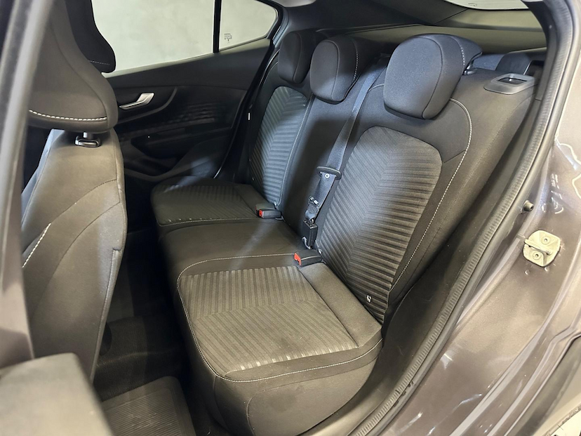 Foto do veículo FIAT FASTBACK  AUDACE TURBO 200 FLEX AT 4P 2024 14.683 KM 116.900,00