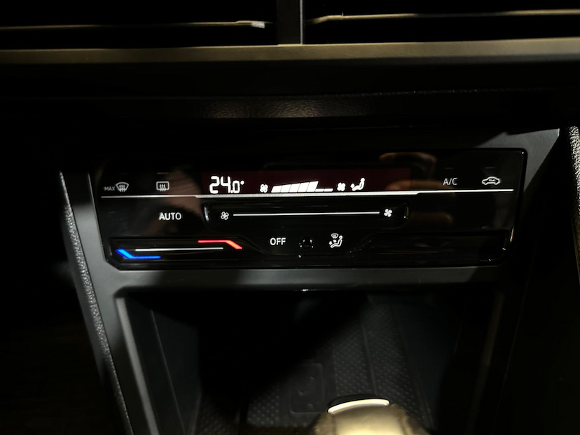 Foto do veículo VOLKSWAGEN NIVUS  HIGHLINE 1.0 200 TSI FLEX AUT. 2022 53.540 KM 114.900,00