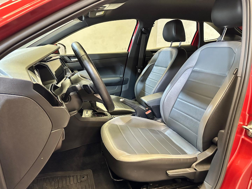 Foto do veículo VOLKSWAGEN NIVUS  HIGHLINE 1.0 200 TSI FLEX AUT. 2022 53.540 KM 114.900,00