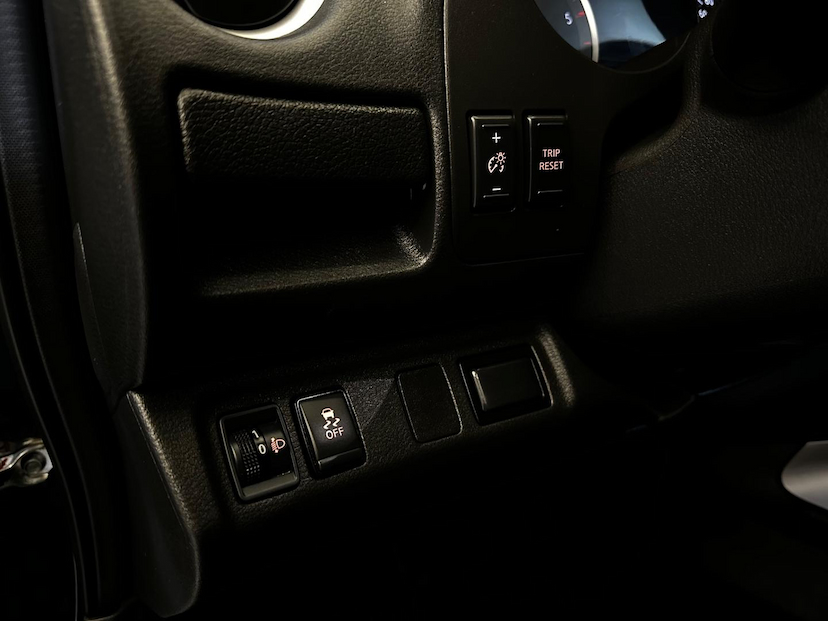 Foto do veículo NISSAN FRONTIER  2.3 XE AT X4 2024 25.070 KM 215.900,00