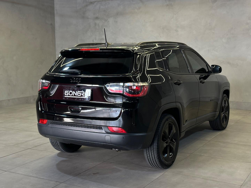 Foto do veículo JEEP COMPASS  2.0 16V FLEX NIGHT EAGLE 4X2 2018 108.000 KM 91.900,00