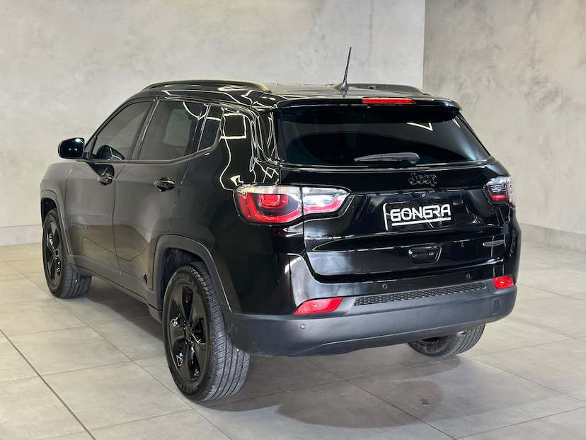 Foto do veículo JEEP COMPASS  2.0 16V FLEX NIGHT EAGLE 4X2 2018 108.000 KM 91.900,00