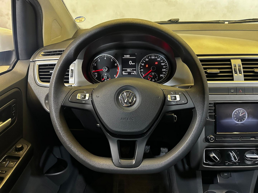 Foto do veículo VOLKSWAGEN FOX  CONNECT 1.6 MB MANUAL 2020 38.500 KM 67.900,00