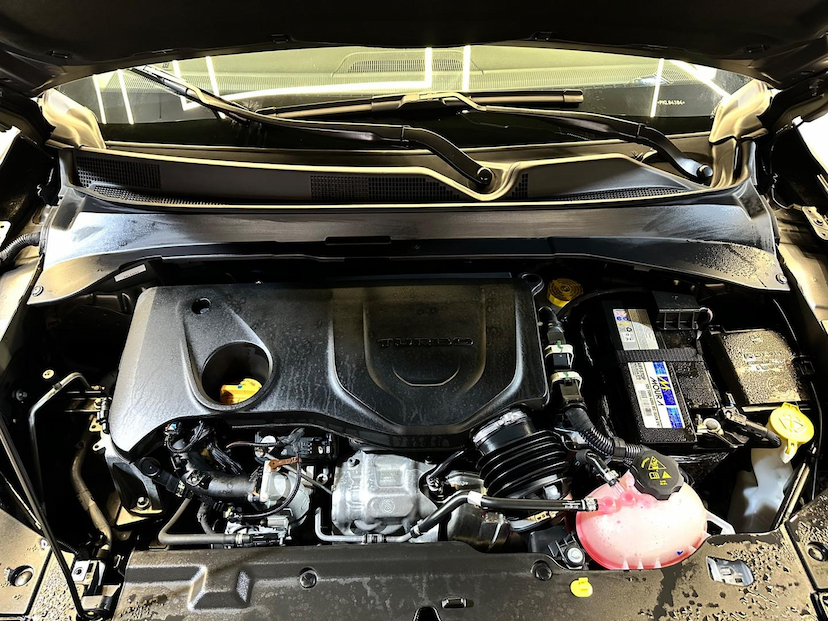 Foto do veículo JEEP COMPASS  LONG. T270 1.3 TB 4X2 FLEX AUT. 2023 22.775 KM 140.900,00