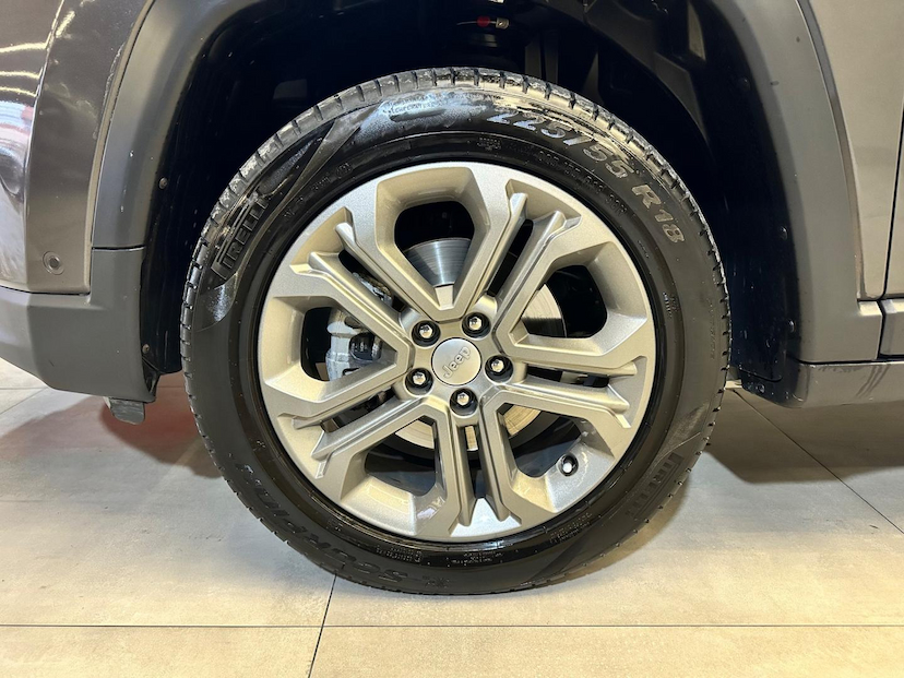 Foto do veículo JEEP COMPASS  LONG. T270 1.3 TB 4X2 FLEX AUT. 2023 22.775 KM 140.900,00