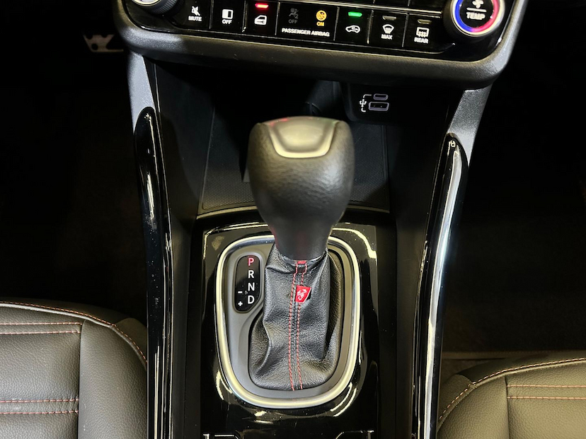 Foto do veículo FIAT FASTBACK  ABARTH 270 2025 8.116 KM 149.900,00