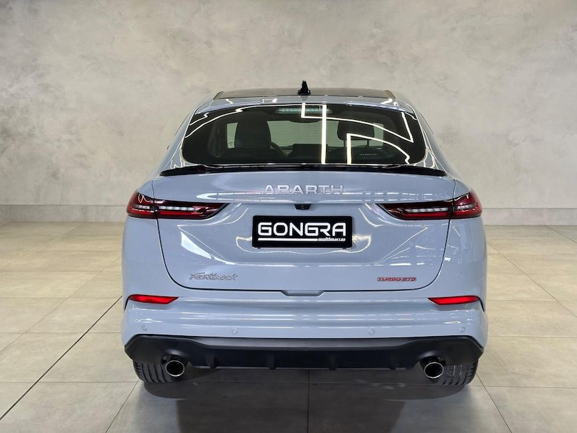 Foto do veículo FIAT FASTBACK  ABARTH 270 2025 8.116 KM 149.900,00