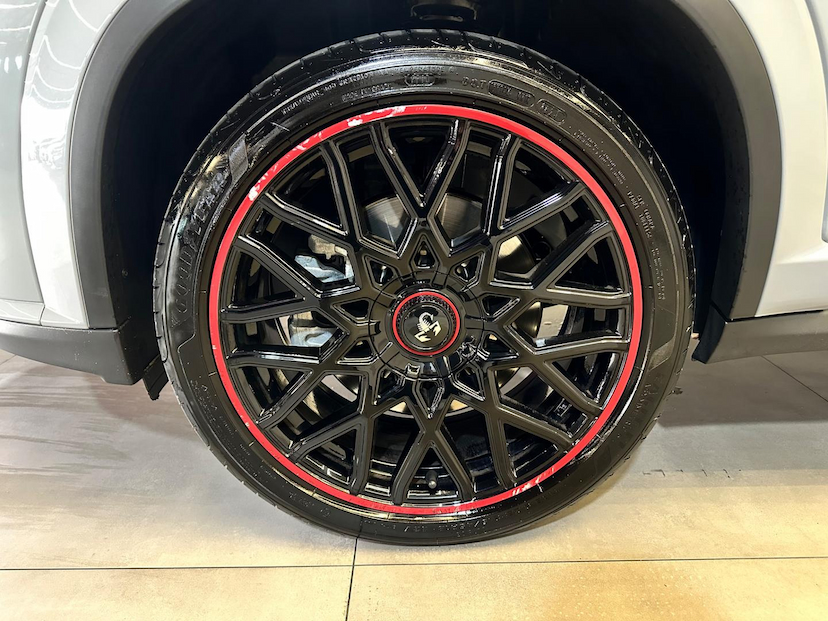Foto do veículo FIAT FASTBACK  ABARTH 270 2025 8.116 KM 149.900,00
