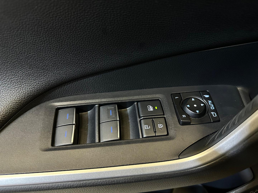 Foto do veículo TOYOTA RAV4  2.5L AWD SX HYBRID 2022 39.069 KM 226.900,00