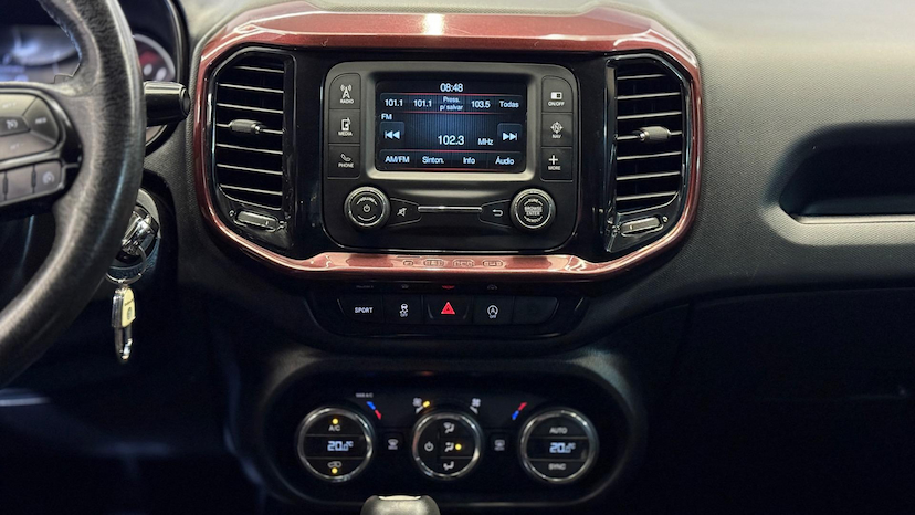 Foto do veículo FIAT TORO  1.8 16V EVO FLEX FREEDOM AT6 2019 75.192 KM 94.900,00