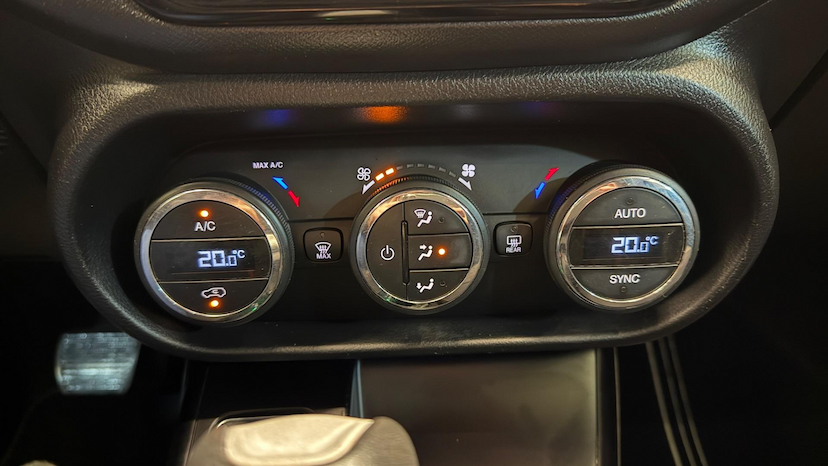 Foto do veículo FIAT TORO  1.8 16V EVO FLEX FREEDOM AT6 2019 75.192 KM 94.900,00