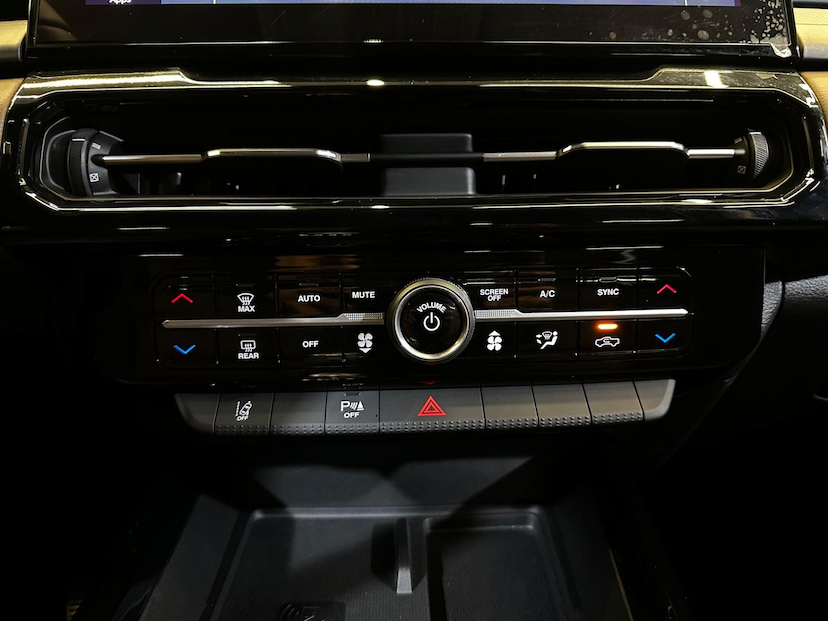 Foto do veículo RAM RAMPAGE  LARAMIE 2.0 TURBODIESEL 2024 13.506 KM 214.900,00