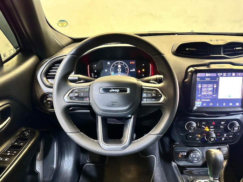 Foto do veículo JEEP RENEGADE  S T270 FLEX 4X4 2022 28.990 KM 126.900,00