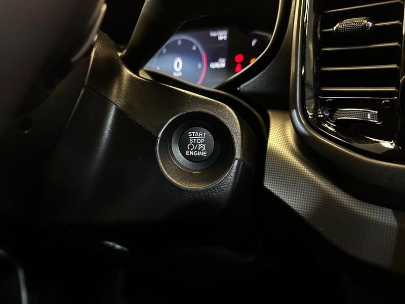 Foto do veículo FIAT TORO  VOLC AT9 4X4 2025 142 KM 174.900,00