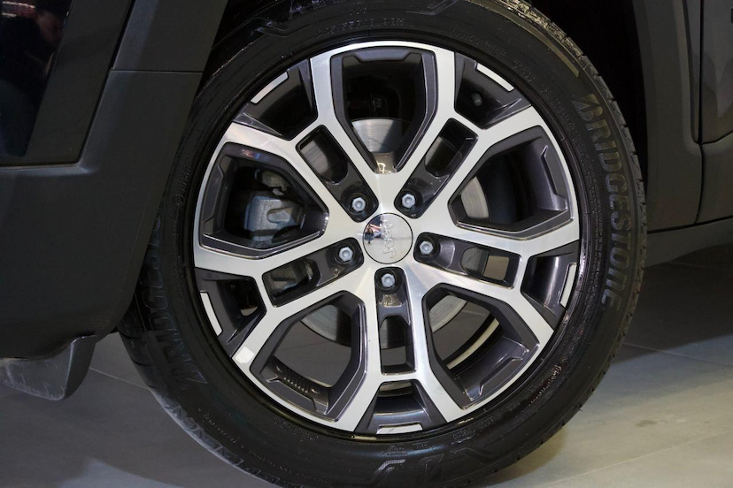 Foto do veículo JEEP RENEGADE  LONGITUDE T270 1.3 TB 4X2 FLEX AUT 2024 21.493 KM 114.900,00
