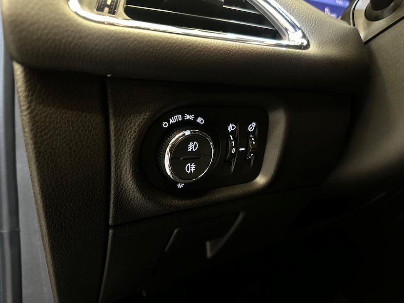 Foto do veículo CHEVROLET CRUZE  RS HB 2023 13.000 KM 132.900,00