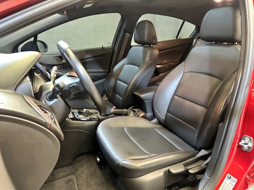 Foto do veículo CHEVROLET CRUZE  RS HB 2023 13.000 KM 132.900,00