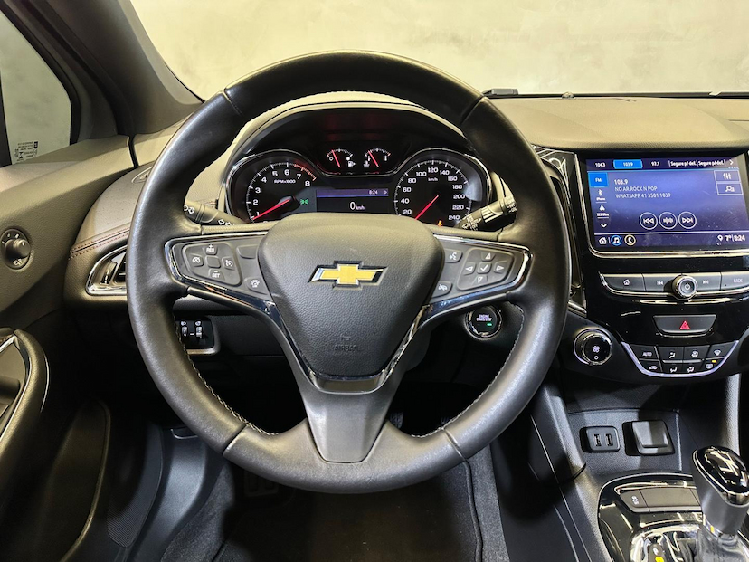 Foto do veículo CHEVROLET CRUZE  RS HB 2023 13.000 KM 132.900,00