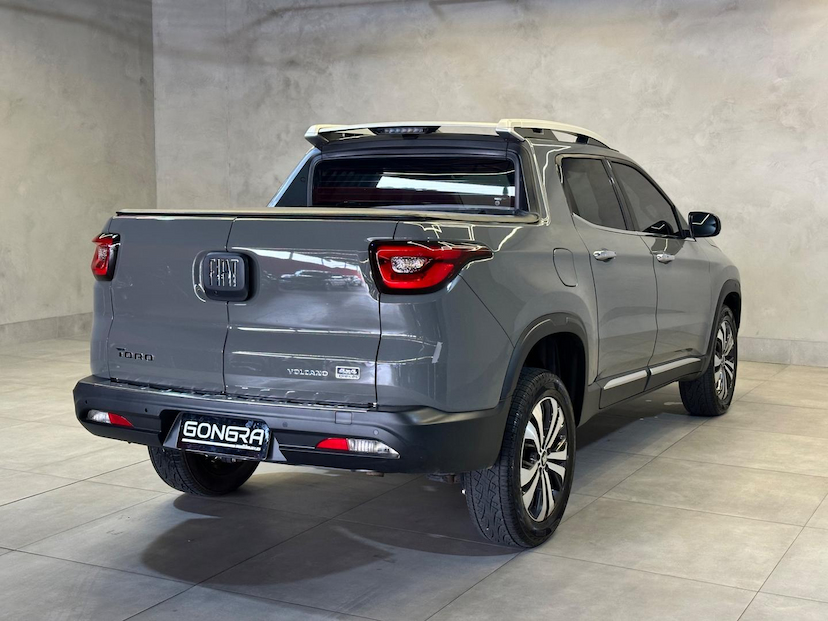 Foto do veículo FIAT TORO  VOLC AT9 4X4 2024 18.877 KM 164.900,00
