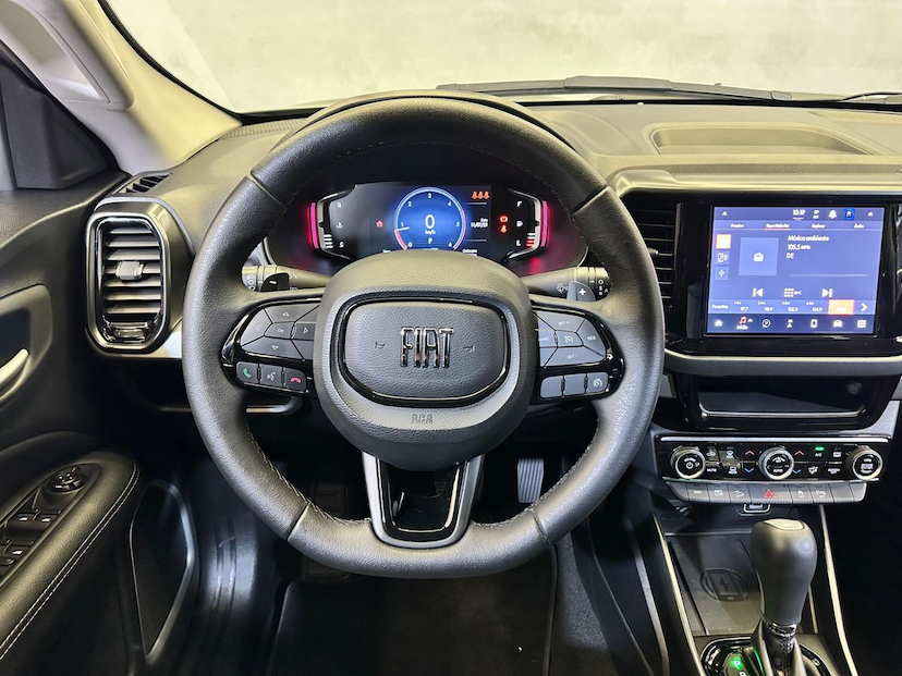 Foto do veículo FIAT TORO  VOLC AT9 4X4 2024 18.877 KM 164.900,00