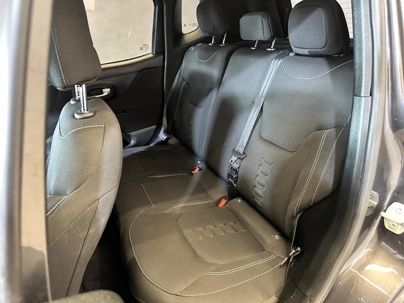Foto do veículo JEEP RENEGADE  SPORT T270 1.3 TB 4X2 FLEX AUT. 2023 60.883 KM 102.900,00