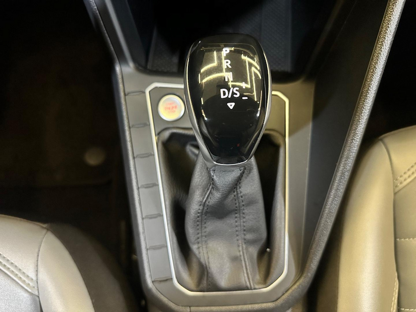 Foto do veículo VOLKSWAGEN NIVUS  HIGHLINE 1.0 200 TSI FLEX AUT. 2023 33.829 KM 119.900,00