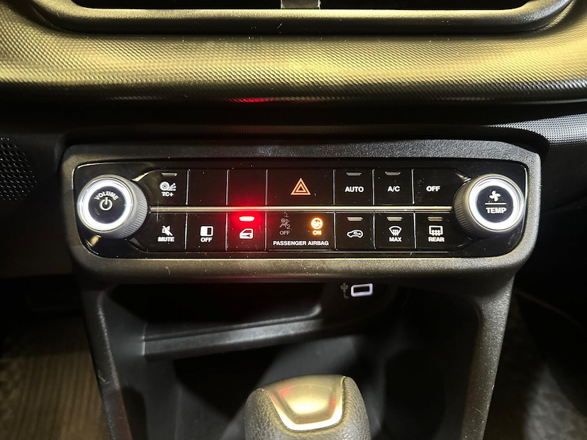 Foto do veículo FIAT PULSE  DRIVE AT 2023 25.621 KM 92.900,00