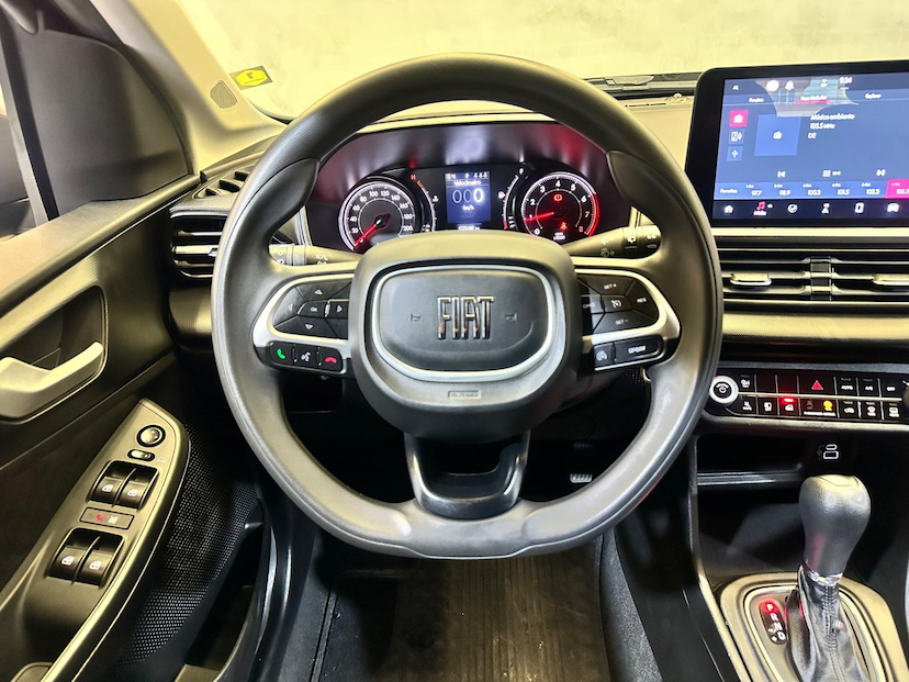 Foto do veículo FIAT PULSE  DRIVE AT 2023 25.621 KM 92.900,00