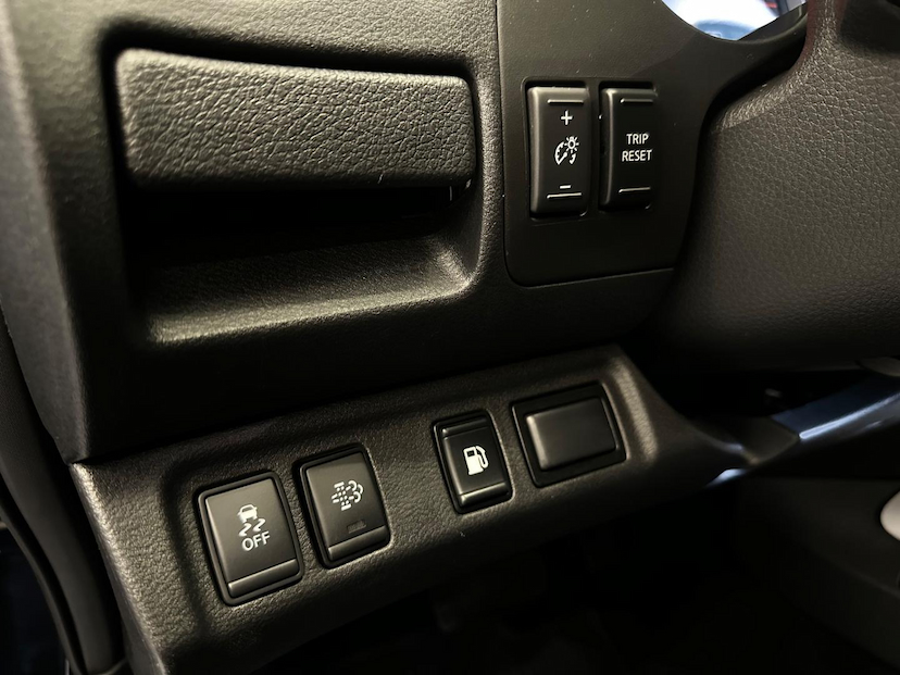 Foto do veículo NISSAN FRONTIER  LE CD 4X4 2.3 BI-TB DIESEL AUT 2020 38.045 KM 164.900,00