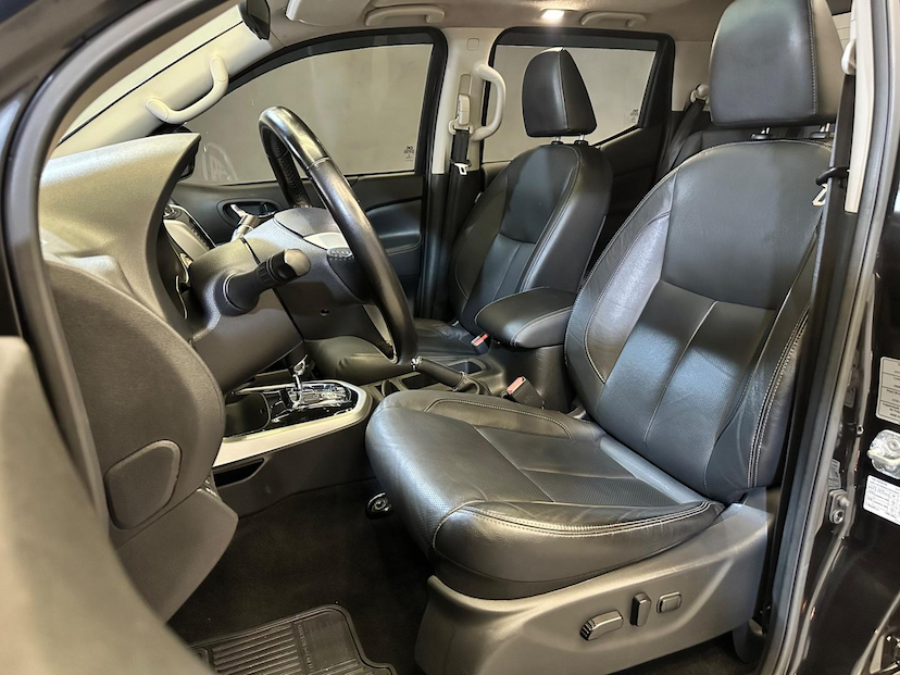 Foto do veículo NISSAN FRONTIER  LE CD 4X4 2.3 BI-TB DIESEL AUT 2020 38.045 KM 164.900,00
