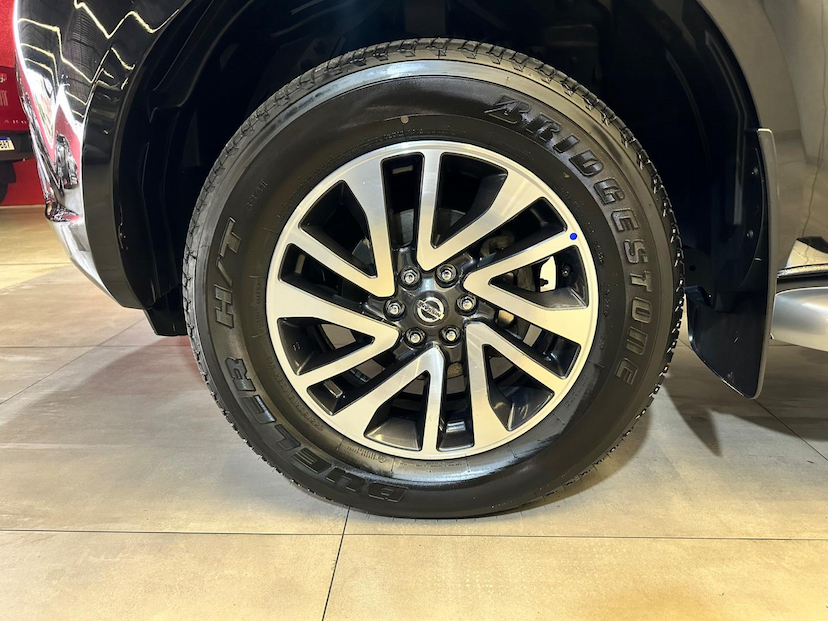 Foto do veículo NISSAN FRONTIER  LE CD 4X4 2.3 BI-TB DIESEL AUT 2020 38.045 KM 164.900,00