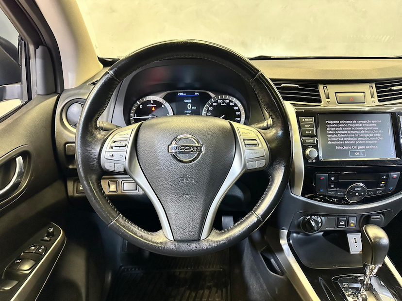 Foto do veículo NISSAN FRONTIER  LE CD 4X4 2.3 BI-TB DIESEL AUT 2020 38.045 KM 164.900,00