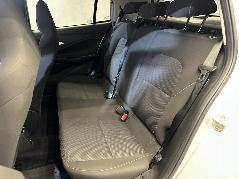 Foto do veículo CHEVROLET ONIX  1.0MT LT1 2022 40.698 KM 69.900,00