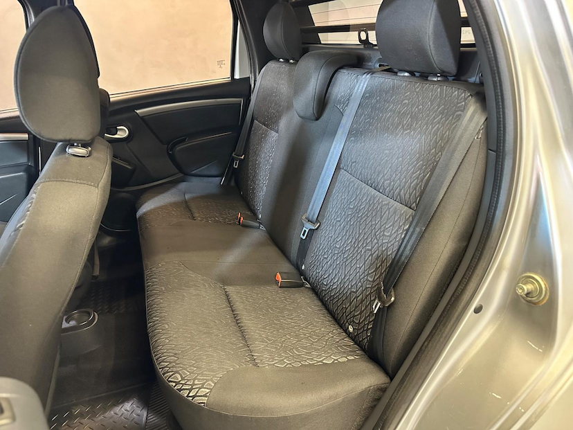 Foto do veículo RENAULT OROCH  16 4X2 2019 117.200 KM 72.900,00