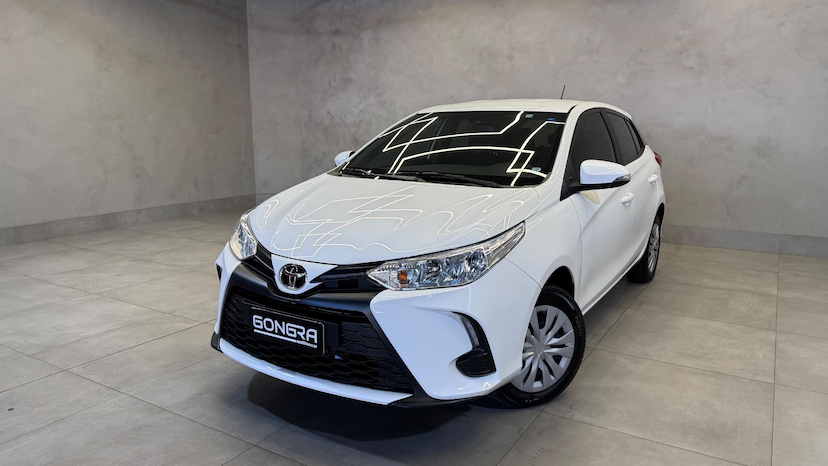 Foto do veículo TOYOTA YARIS  HA XL15 2023 48.713 KM 89.900,00