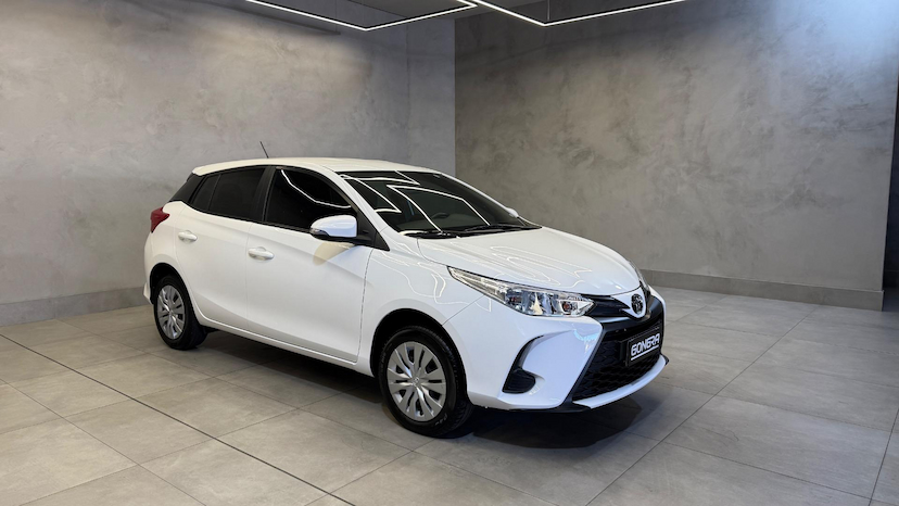 Foto do veículo TOYOTA YARIS  HA XL15 2023 48.713 KM 89.900,00