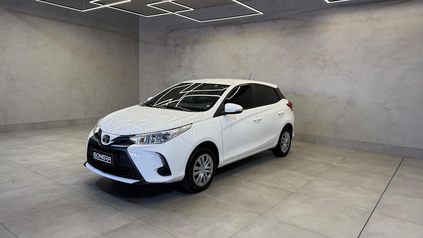 Foto do veículo TOYOTA YARIS  HA XL15 2023 48.713 KM 89.900,00
