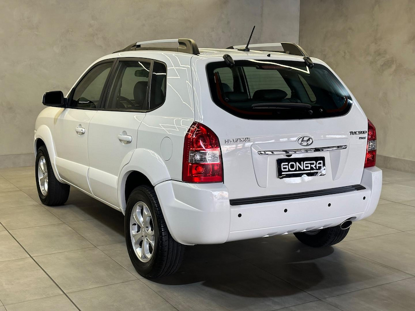 Foto do veículo HYUNDAI TUCSON  GLSB 2.0 2016 109.505 KM 64.900,00